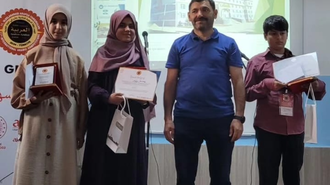 Şehit Halit Gülser Kız İmam Hatip Anadolu Lisesi, Uluslararası Arapça Yarışmalarında Zirvede!
