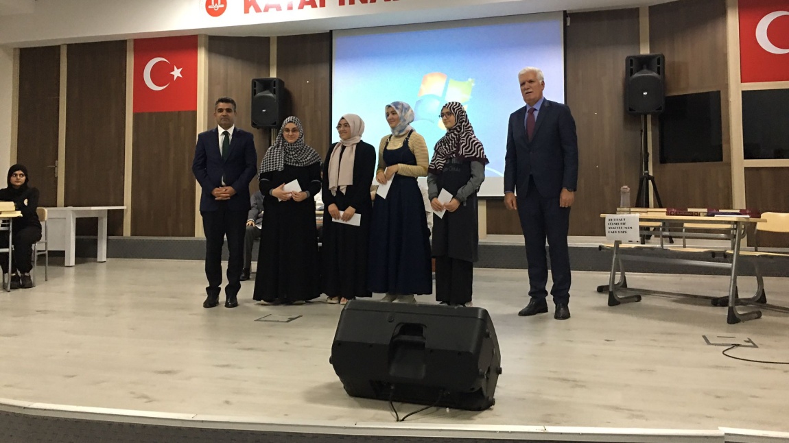 Şehit Halit Gülser Kız Anadolu İmam Hatip Lisesi Birincilik Ödülünü Kazandı